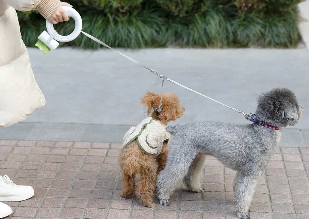 Smarte Rolleine, Smart LED-Rolleine Flexi Roll-Leine mit LED-Licht (3 m) MOESTAR UFO True Love for Dogs 2022 Original MOESTAR UFO einziehbare Haustierleine 2 Plus Hunde-Traktionsseil, flexible Ringform, 3,0 m, mit wiederaufladbarem LED-Licht