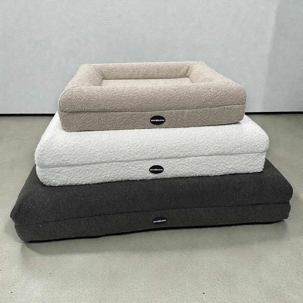 Hundebett Barklay Größe S mit Bouclébezug