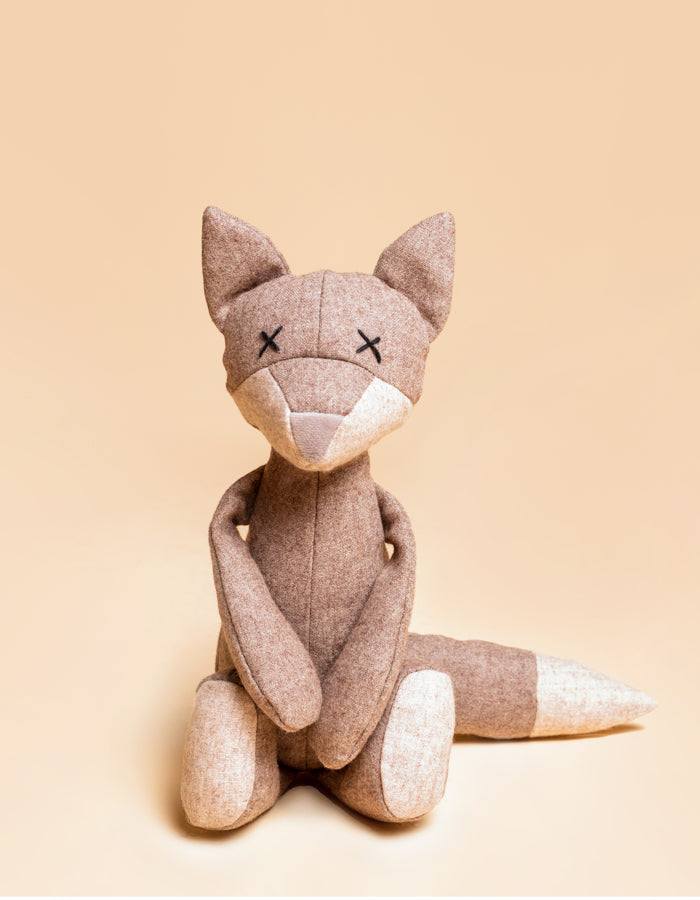 Kuscheltier FOXI der Fuchs mit Knisterohren und robustem Oekotex Stoff